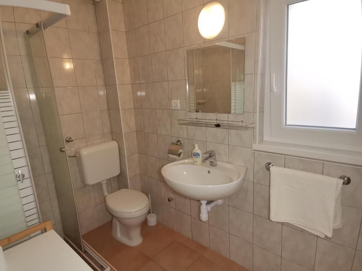 Gyoengyvirag Apartmanhaz Hajdúszoboszló المظهر الخارجي الصورة